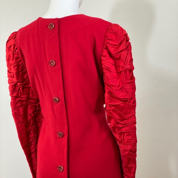 Vintage Bill Blass Dress with Statement Ruched Sleeves - Picture 14 of 16